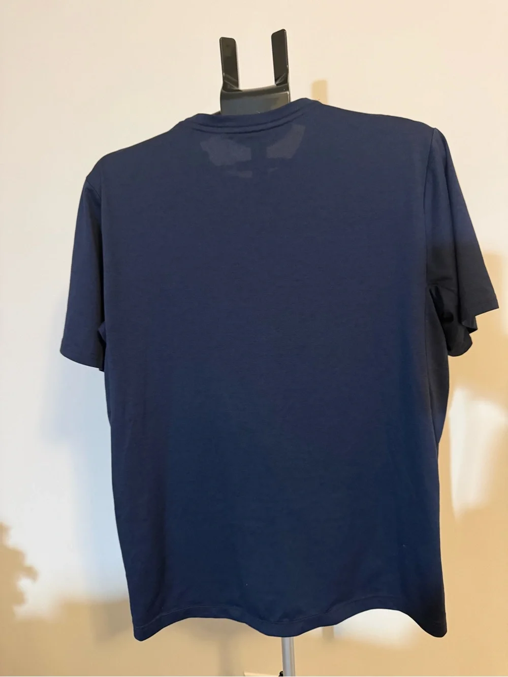 Nike Men’s Navy Atlanta Braves Logo Short-Sleeve Tee